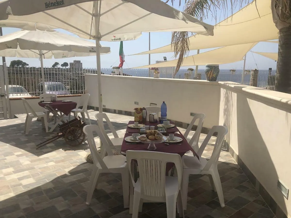 La Ruota B&B Terrasini Bed & Breakfast
